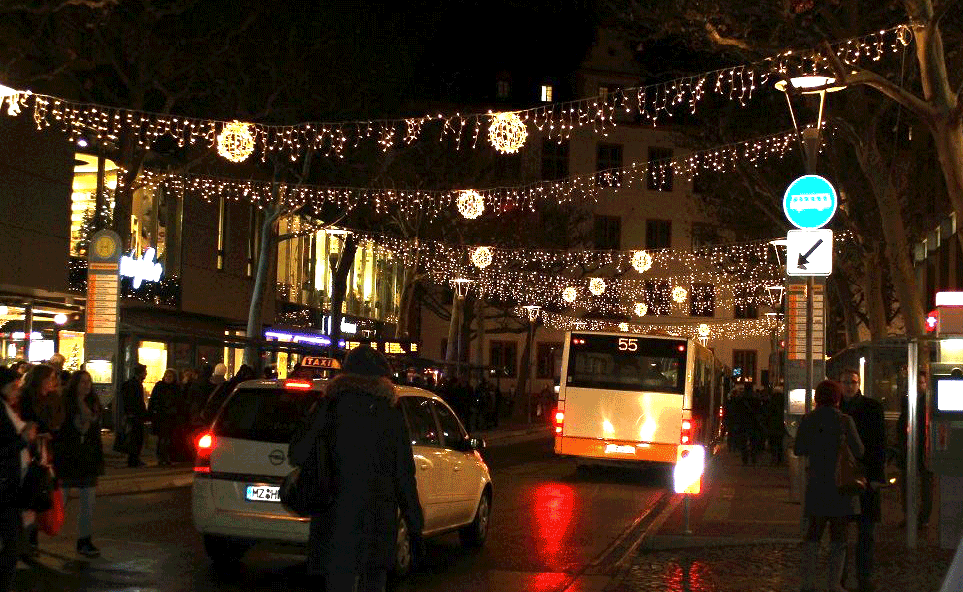 Weihnachtsbeleuchtung in der Mainzer Innenstadt